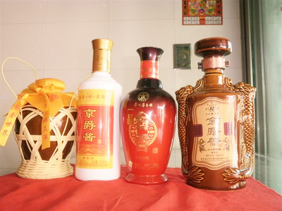 探秘贵州茅台镇的酱香传奇 夜郎酒业带你品味醇厚人生